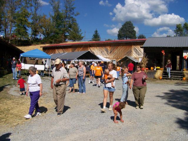 2007 - 10-06  Fall Festival 005_639x480.jpg