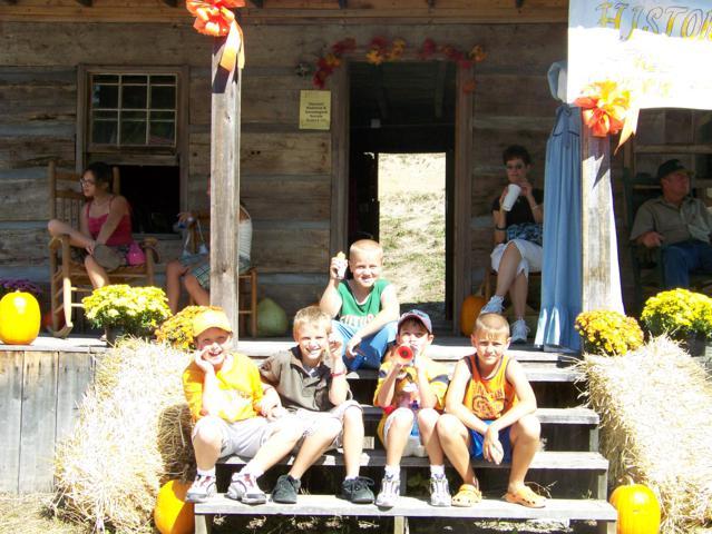 2007 - 10-06  Fall Festival 009_639x480.jpg